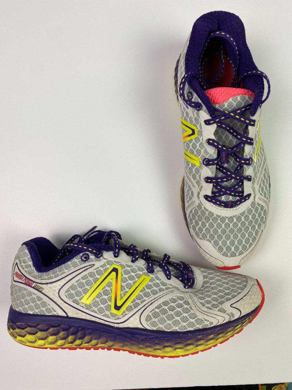 New Balance Fresh Foam 980 Running Shoes Sneakers Women's 8 Gray Purple Yellow